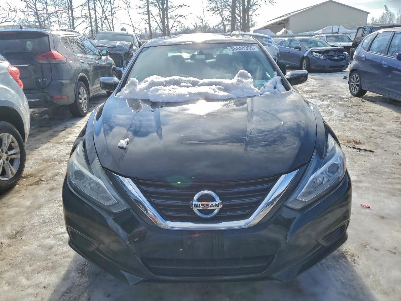 2016 Nissan Altima 2.5 - Image 5