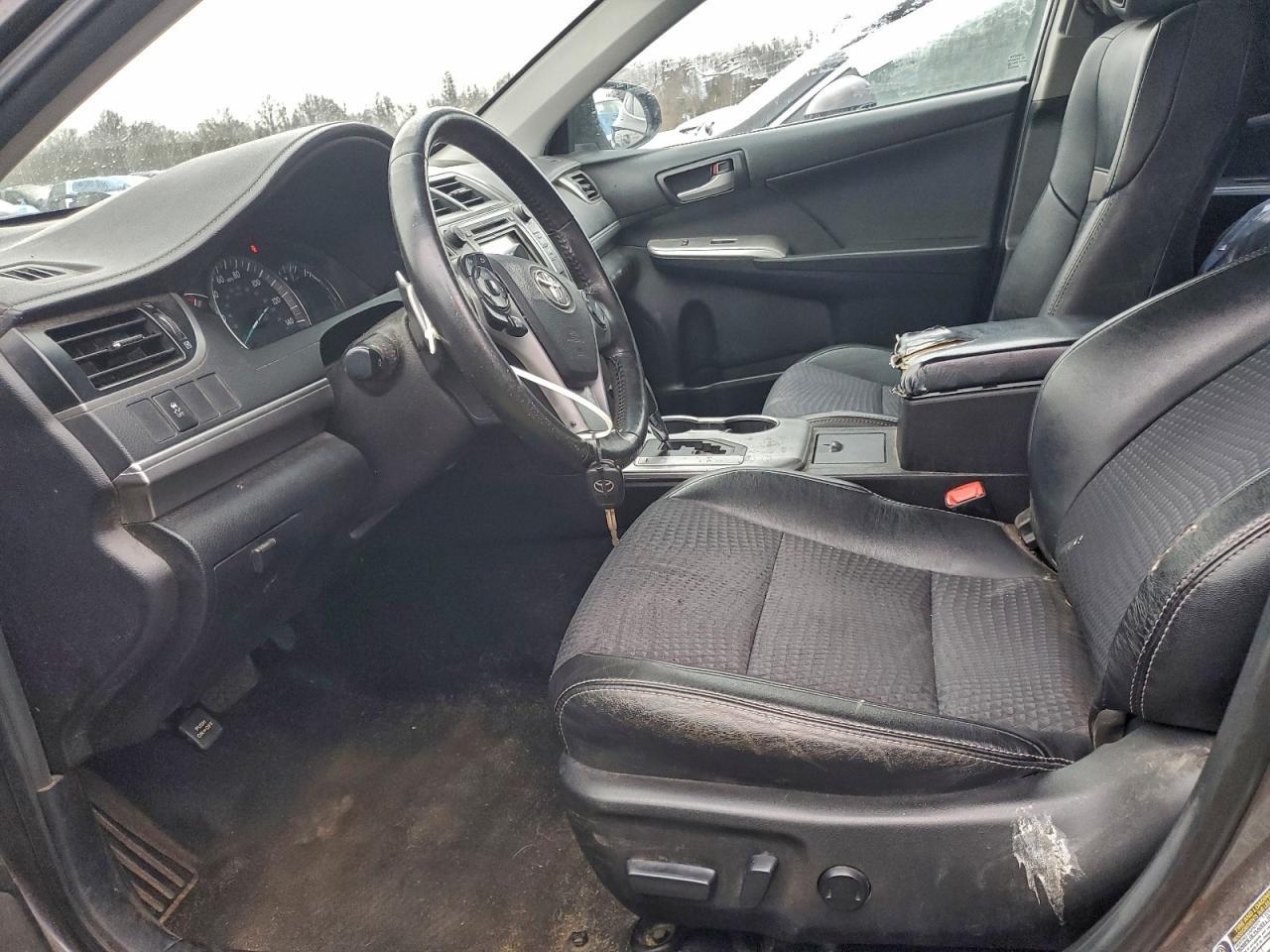 2014 Toyota Camry L - Фото 7