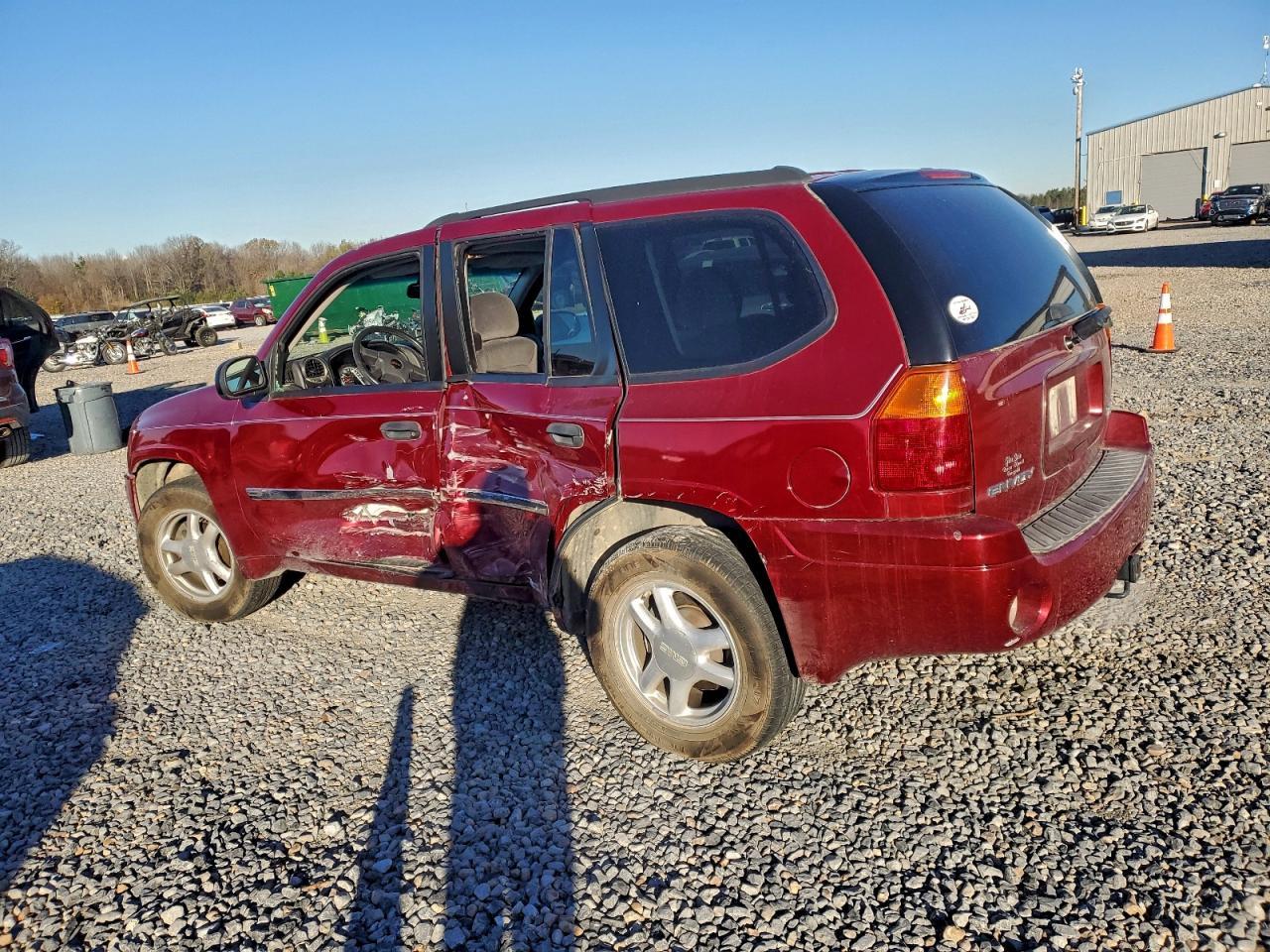 2007 GMC Envoy - Image 2
