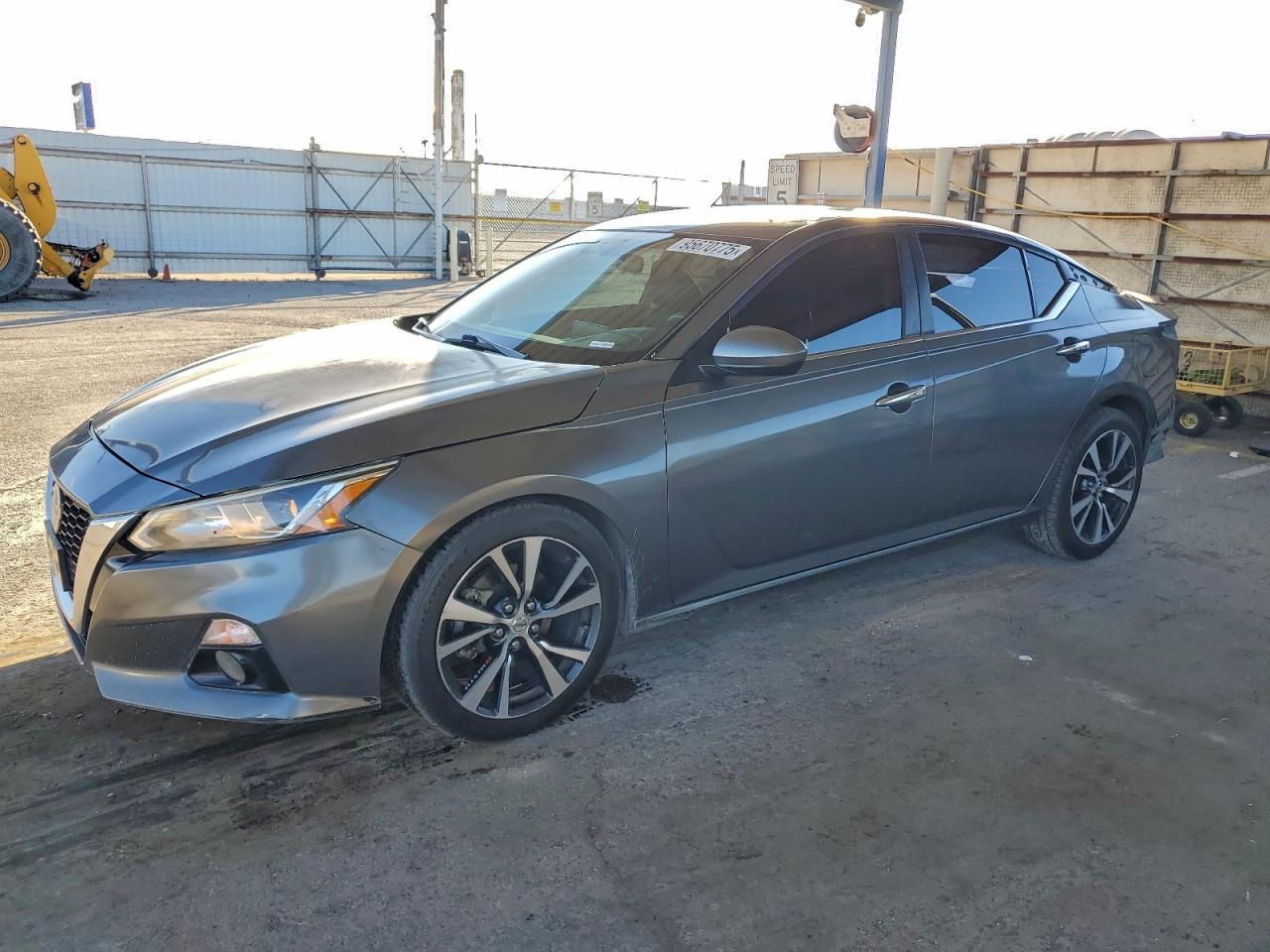 2019 Niss Altima S