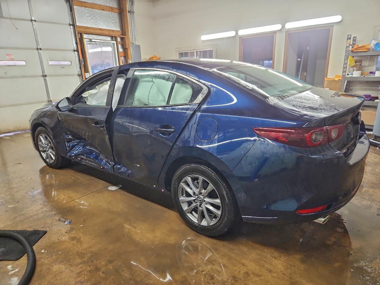 2024 Mazda 3 - Фото 2