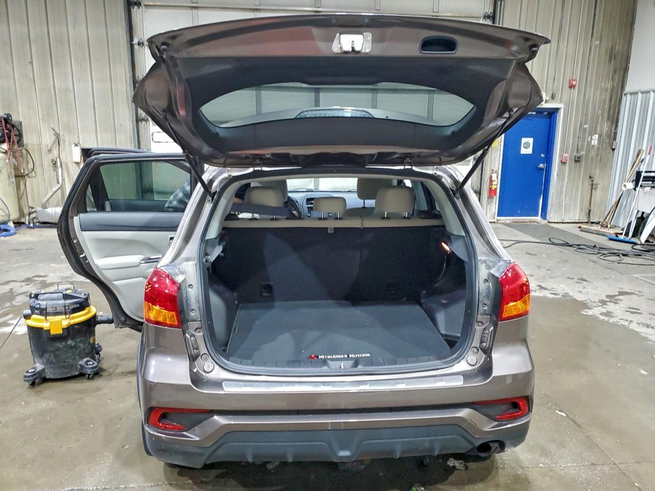 2018 Mitsubishi Outlander Sport Es - Фото 6