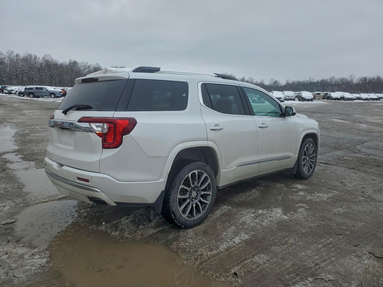 2021 GMC Acadia Denali - Фото 3