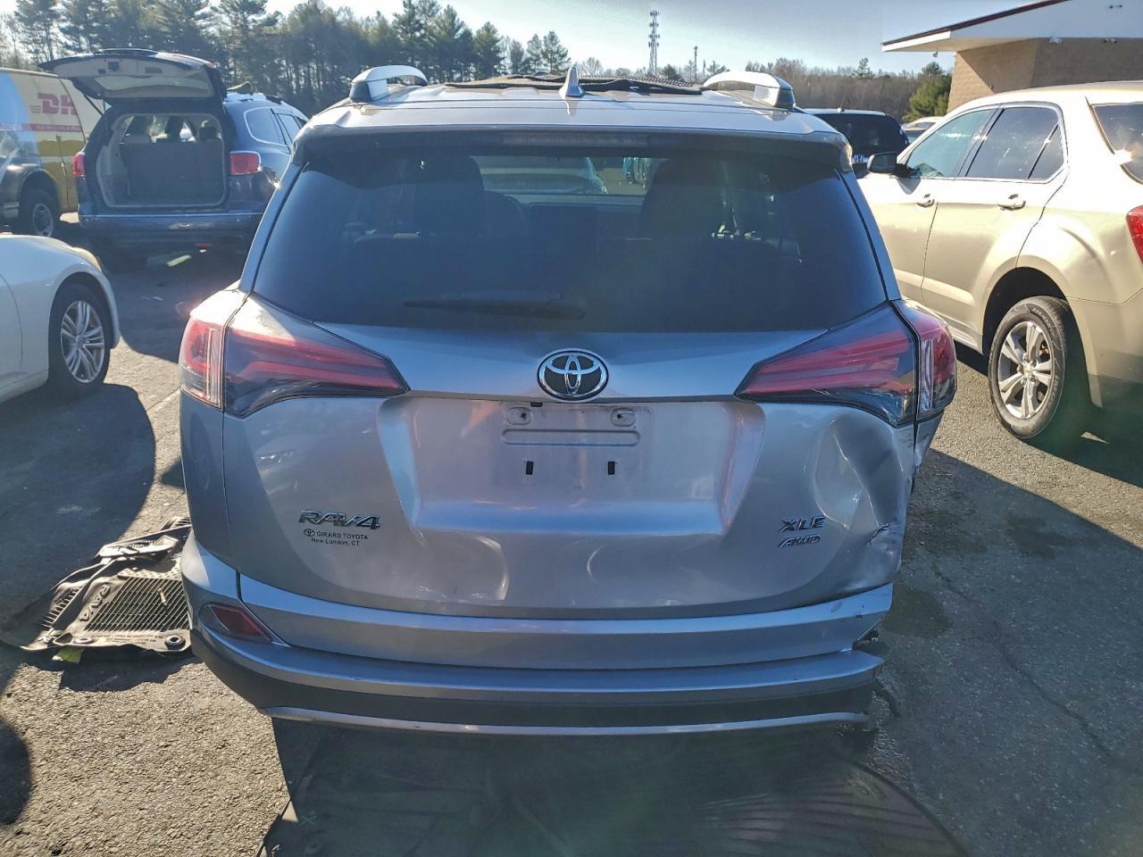 2018 Toyota Rav4 Adventure - Фото 6
