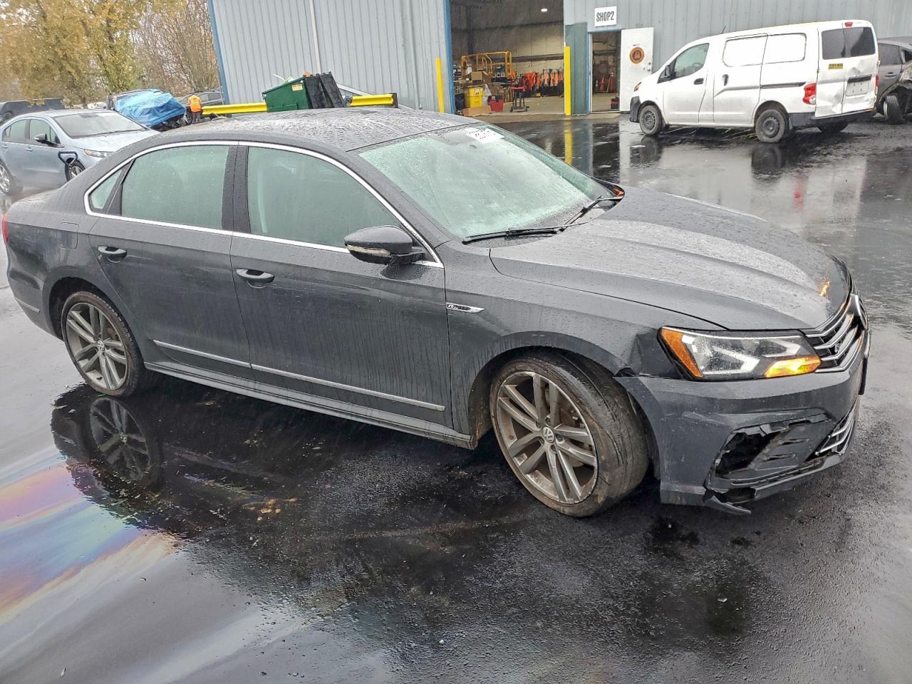2017 Volkswagen Passat R-Line - Фото 4
