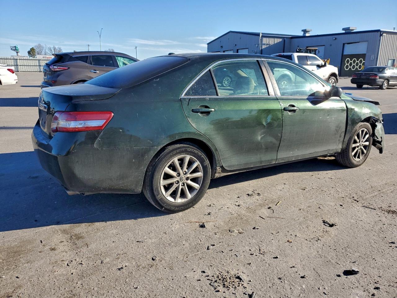 2011 Toyota Camry - Image 3
