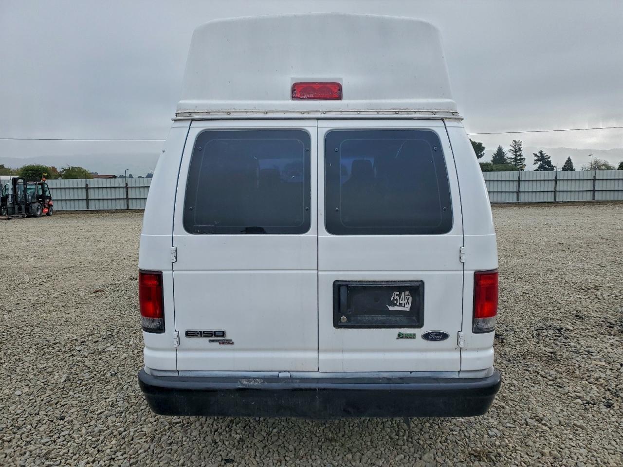 2013 Ford Econoline E150 Van - Фото 6