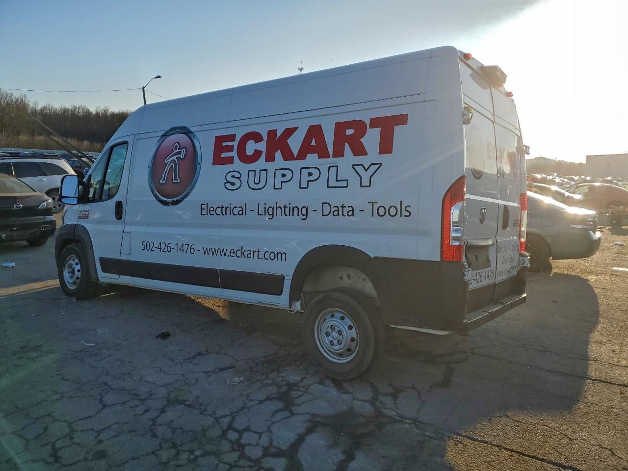2020 Ram Promaster 2500 Delivery Van - Фото 2