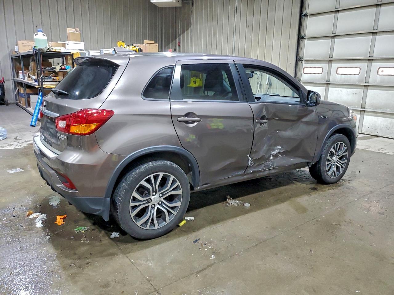 2018 Mitsubishi Outlander Sport Es - Фото 3