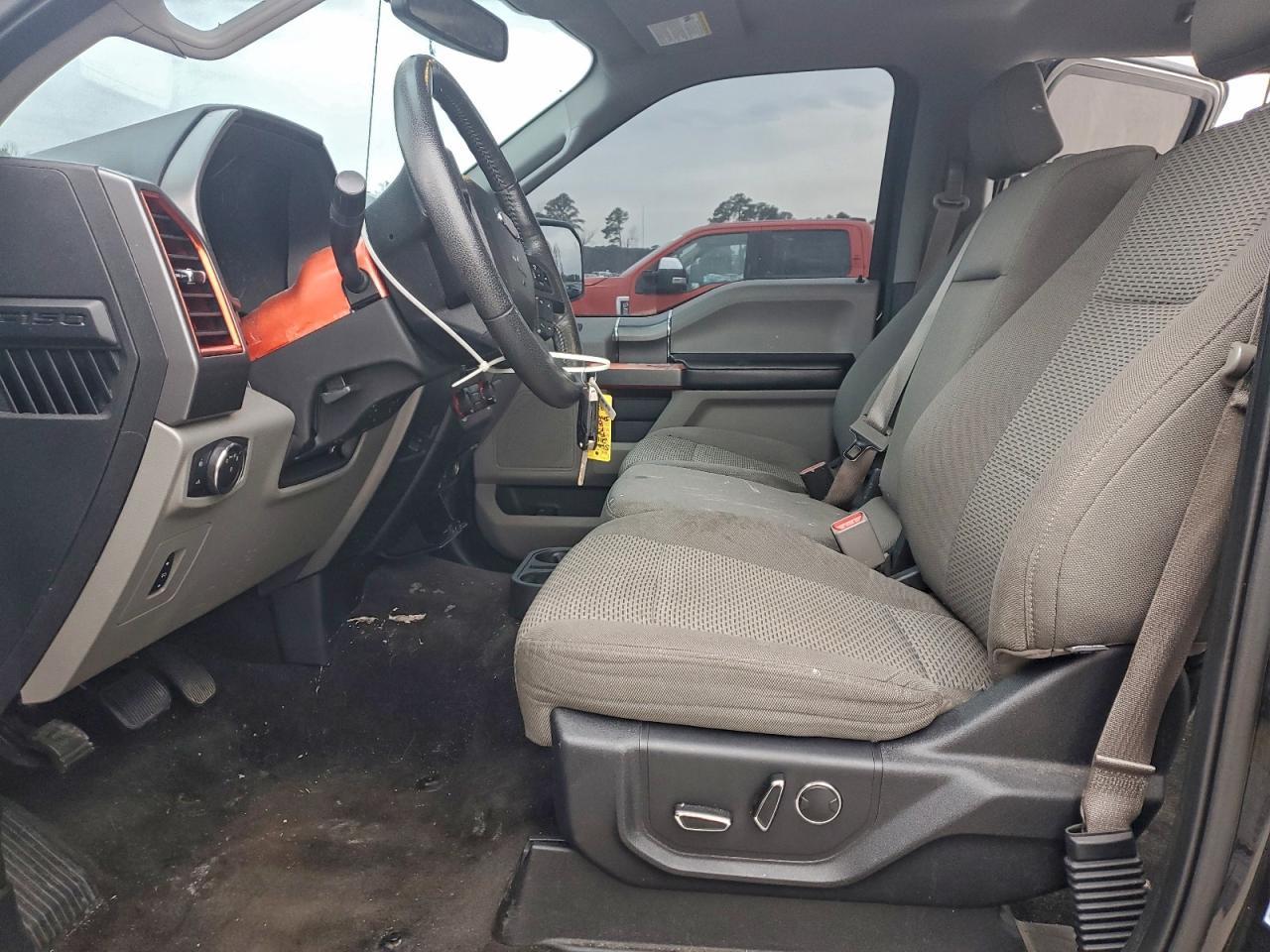 2015 Ford F150 Supercrew - Фото 7