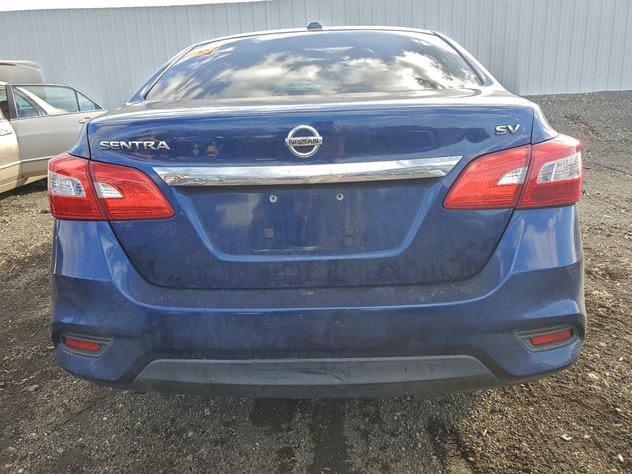 2017 Niss Sentra - Image 6