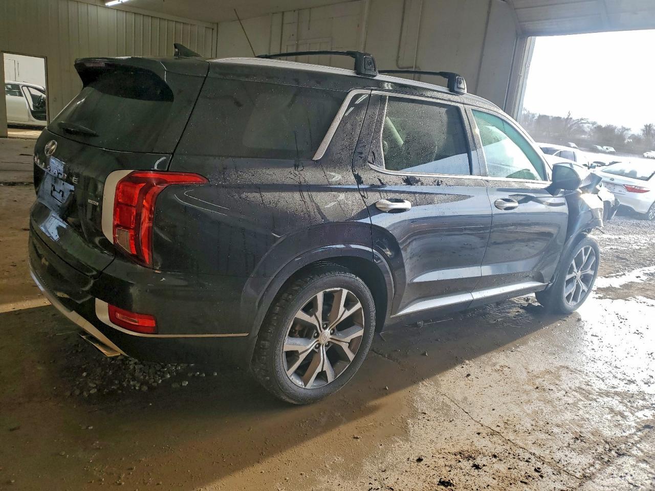 2021 Hyundai Palisade Limited - Image 3