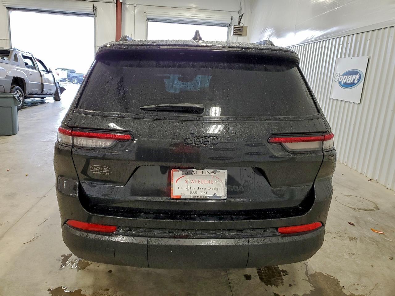 2023 Jeep Grand Cherokee L Laredo - Image 6