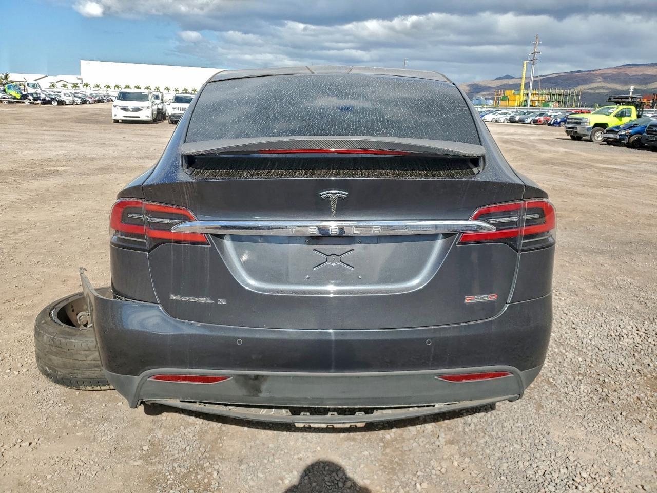 2016 Tesla Model X - Image 6