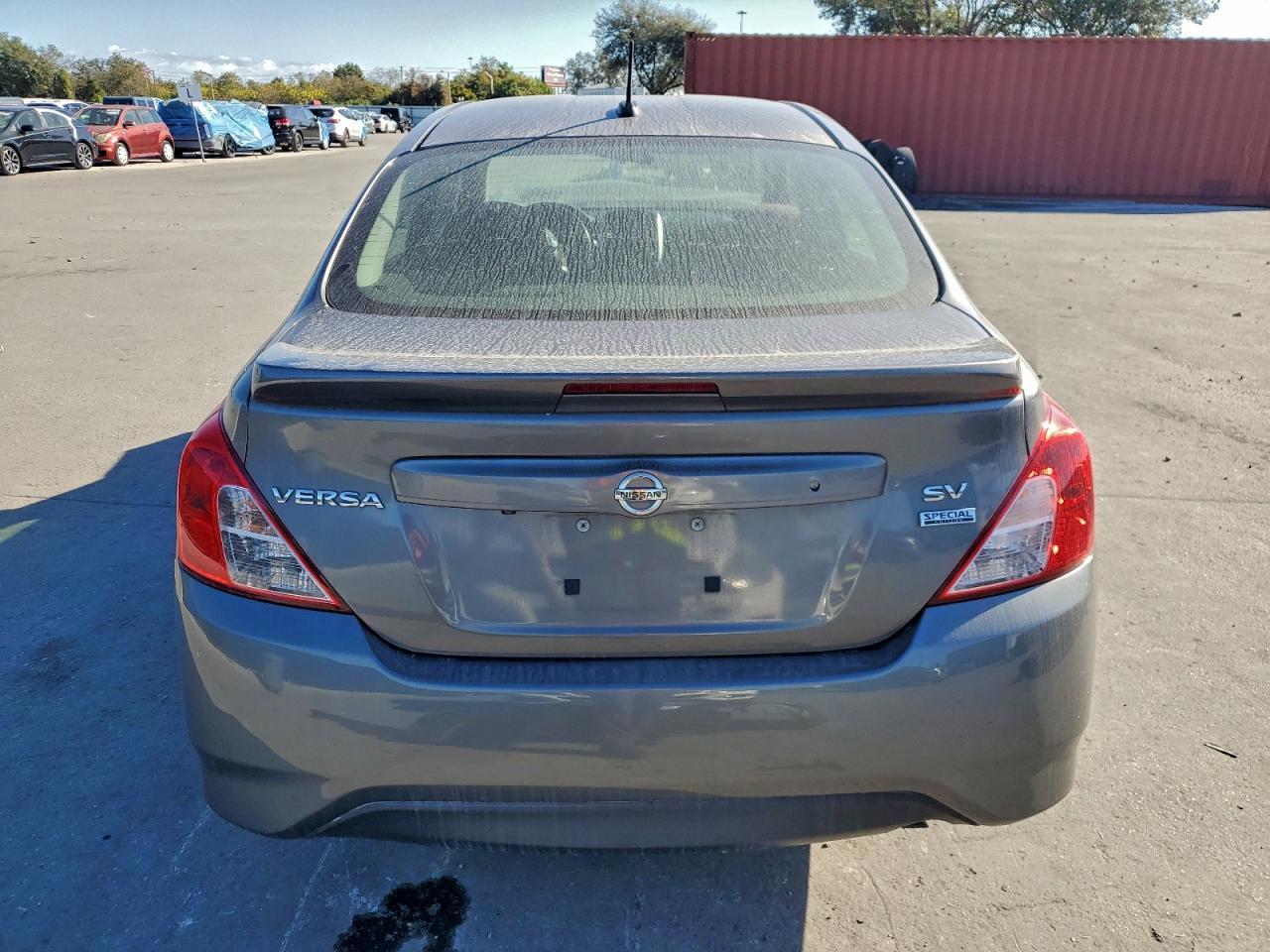 2018 Nissan Versa S - Image 6