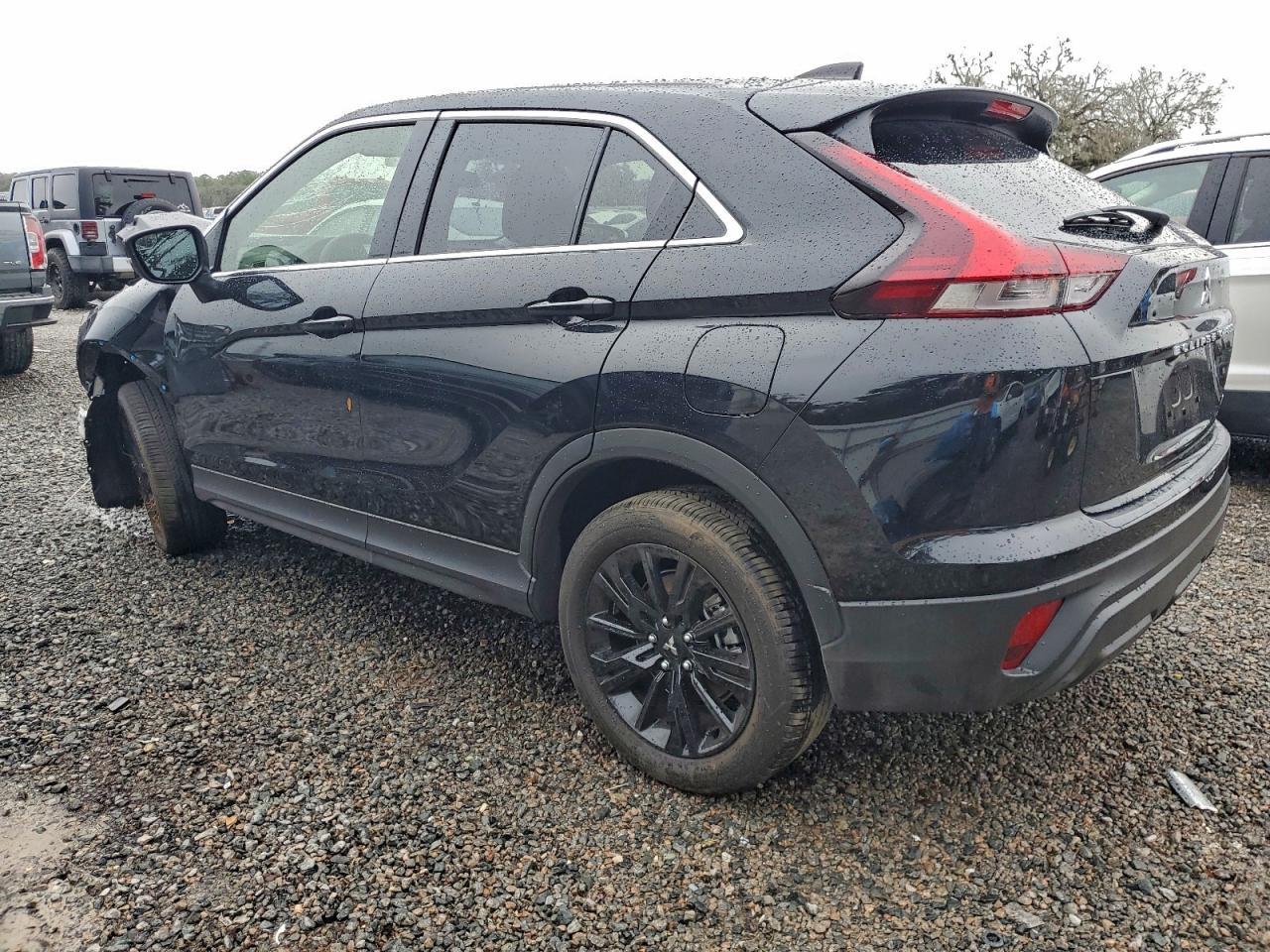 2025 Mitsubishi Eclipse Cross Le - Фото 2