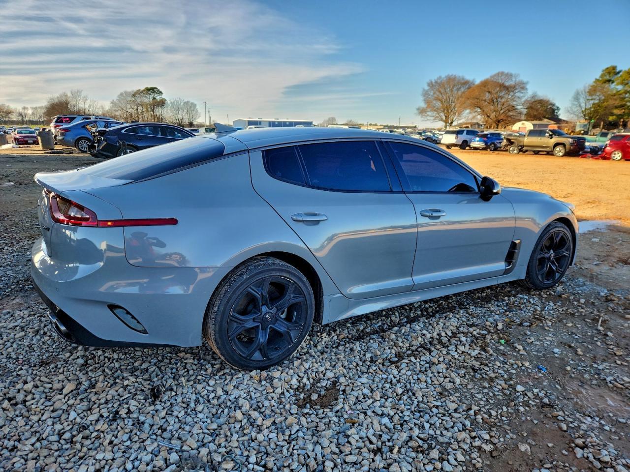 2021 Kia Stinger - Фото 3