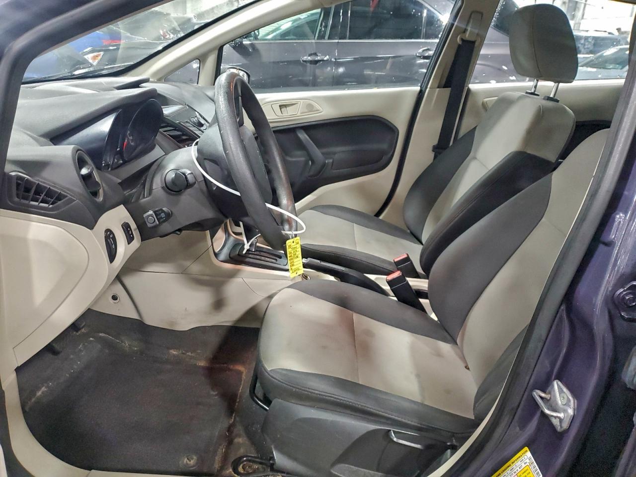 2013 Ford Fiesta S - Фото 7