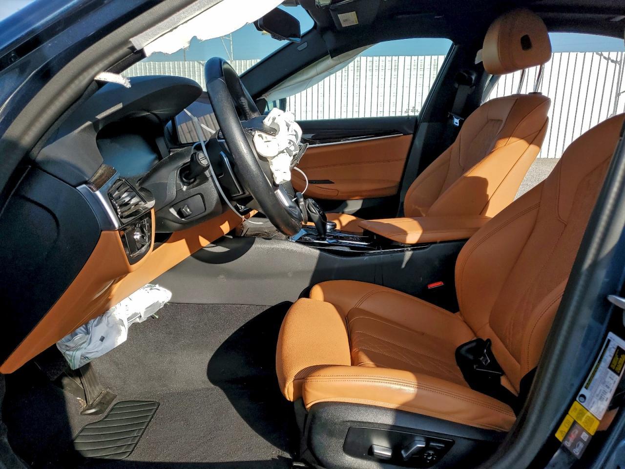 2023 BMW 530E - Image 7