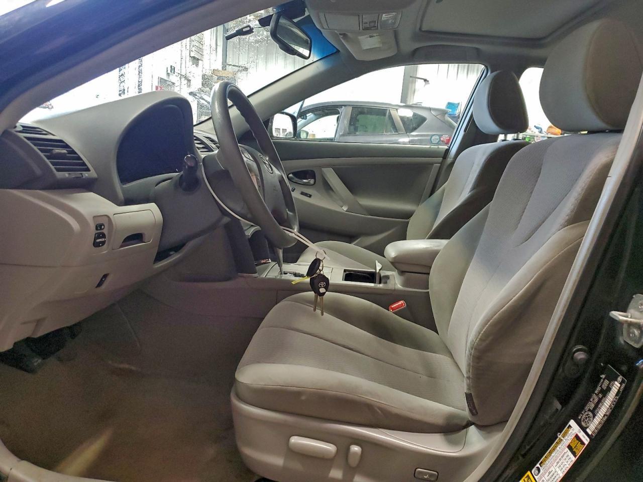 2010 Toyota Camry Base - Фото 7