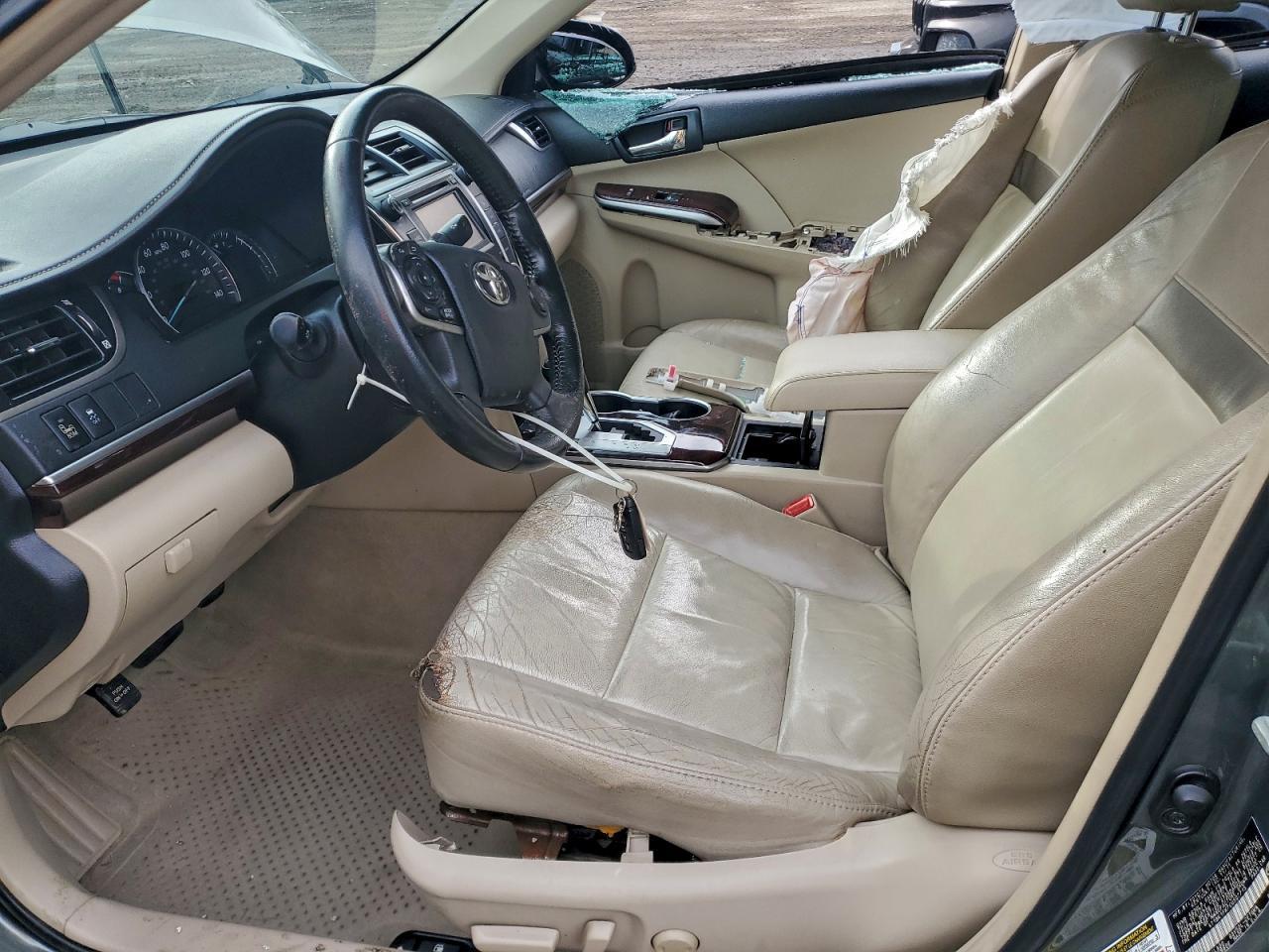 2012 Toyota Camry Xle V6 - Image 7