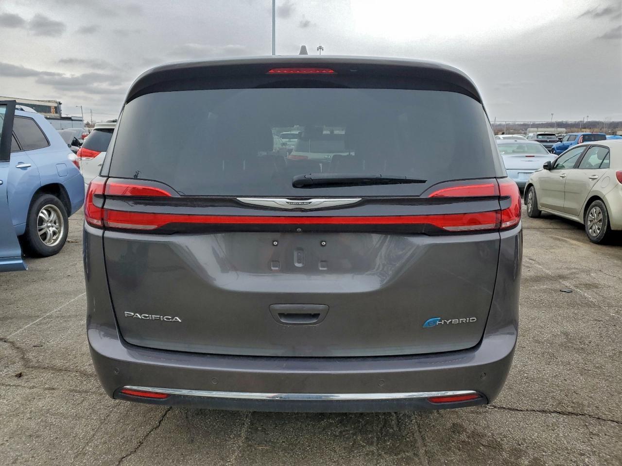 2022 Chrysler Pacifica Hybrid Touring L - Фото 6