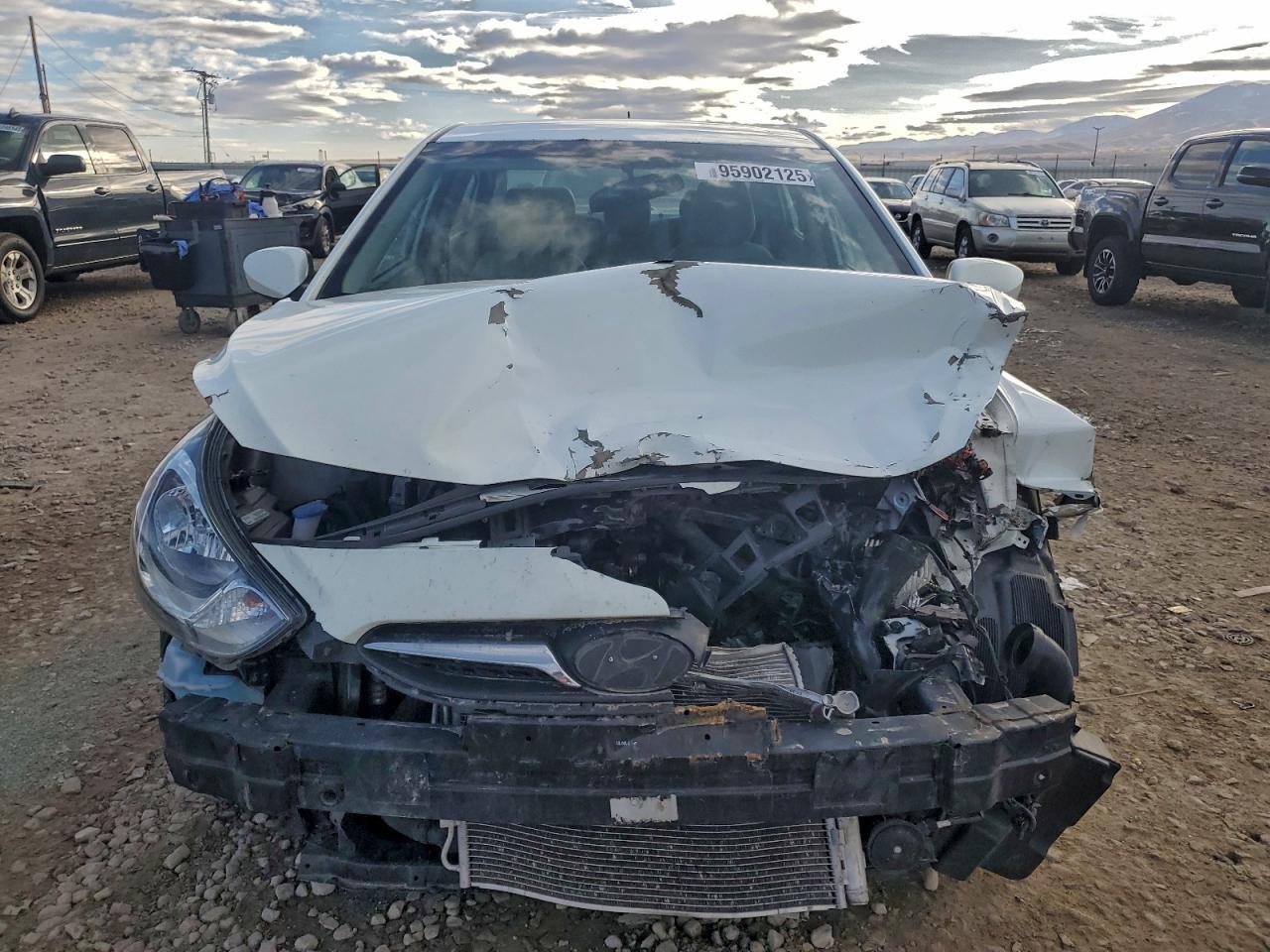 2013 Hyundai Accent Gls - Фото 5