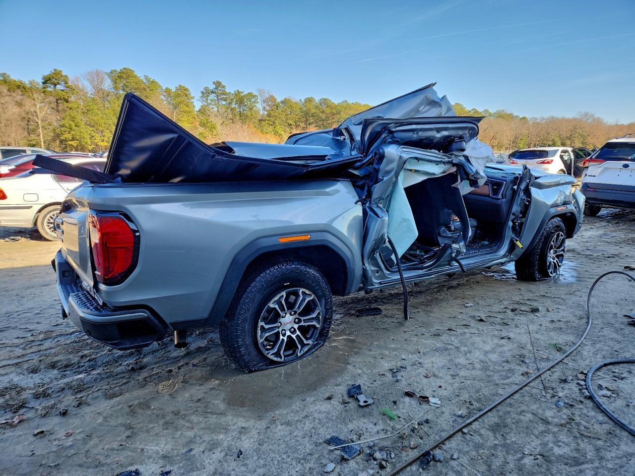 2024 GMC Canyon At4 - Image 3