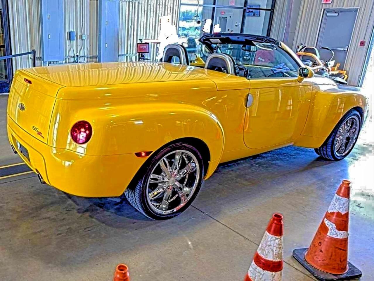 2004 Chevrolet Ssr - Фото 4