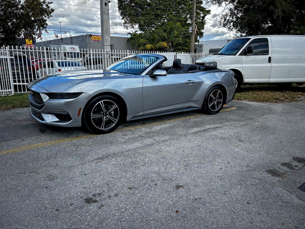 2025 Ford Mustang - Image 2