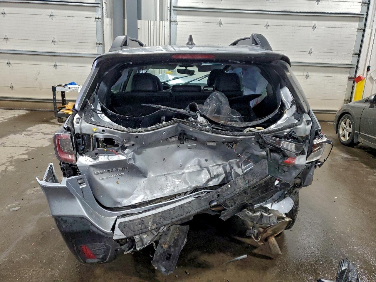 2021 Subaru Outback Limited Xt - Image 6