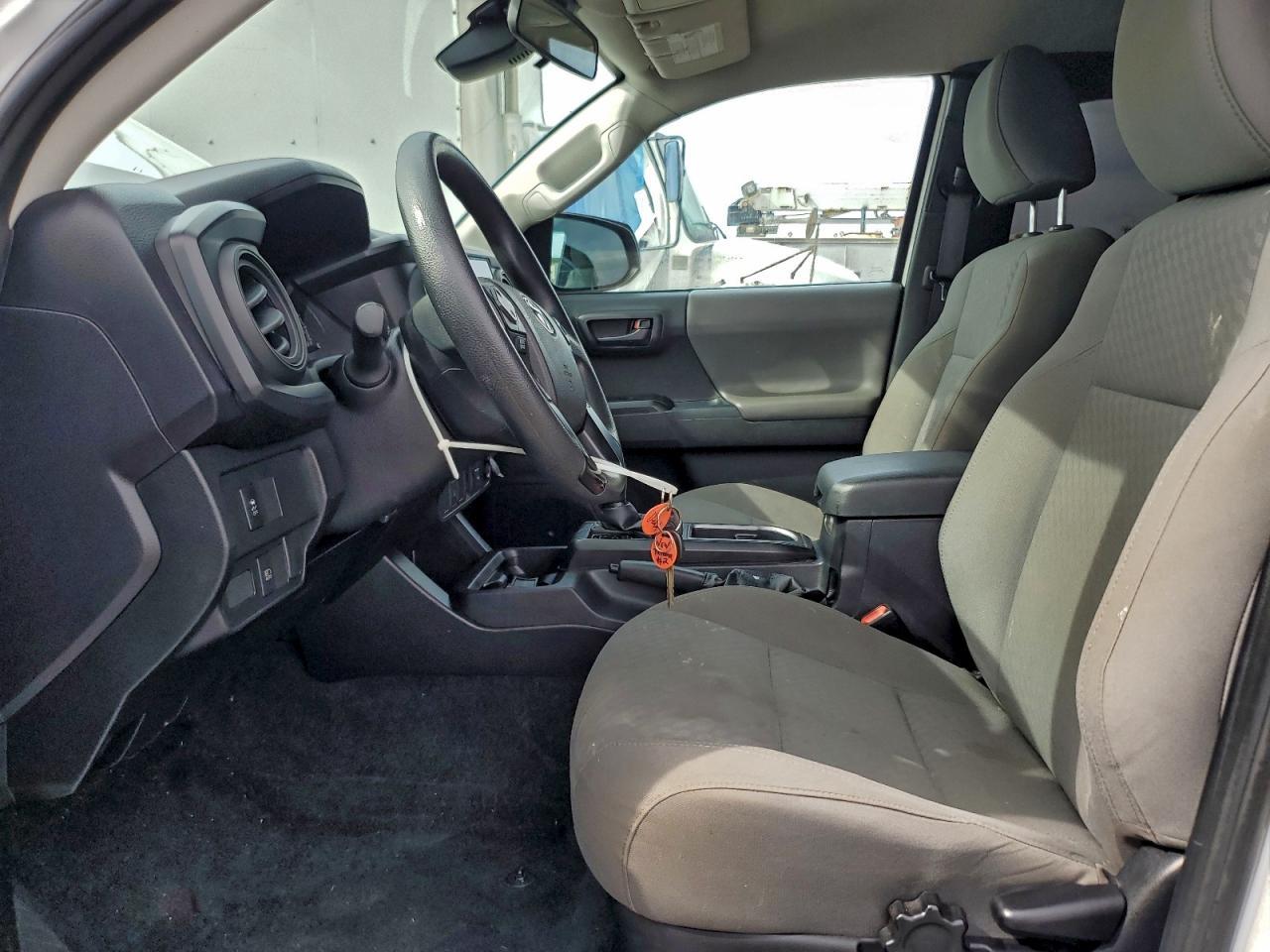 2021 Toyota Tacoma Access Cab - Image 7