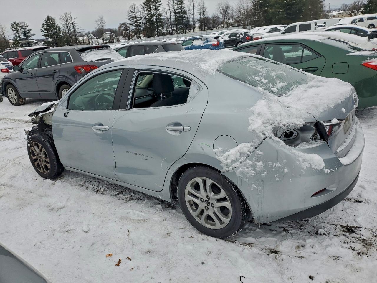 2017 Toyota Yaris Ia - Image 2