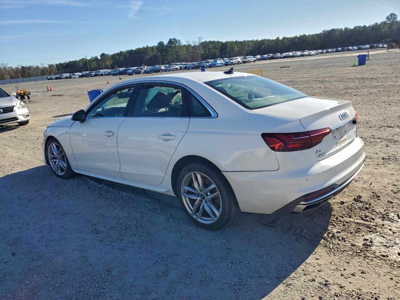 2023 Audi A4 Premium Plus 45 - Фото 2