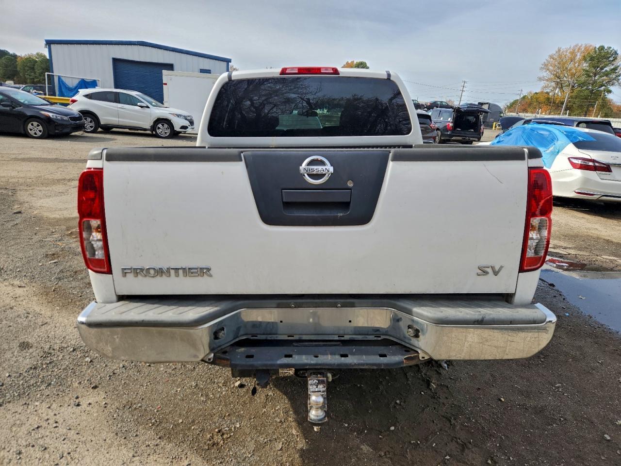 2011 Nissan Frontier S - Image 6