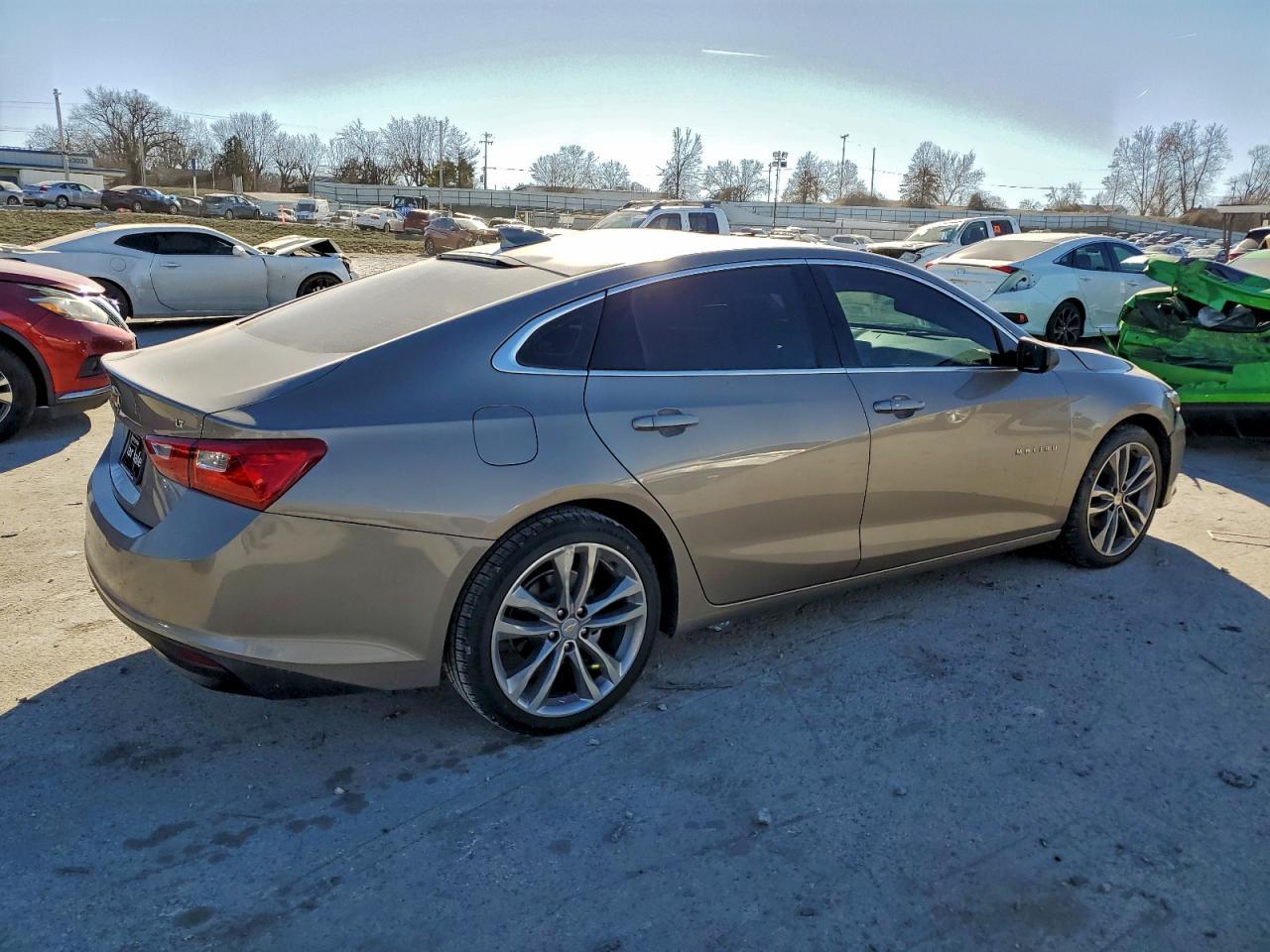 2023 Chevrolet Malibu Lt - Image 3