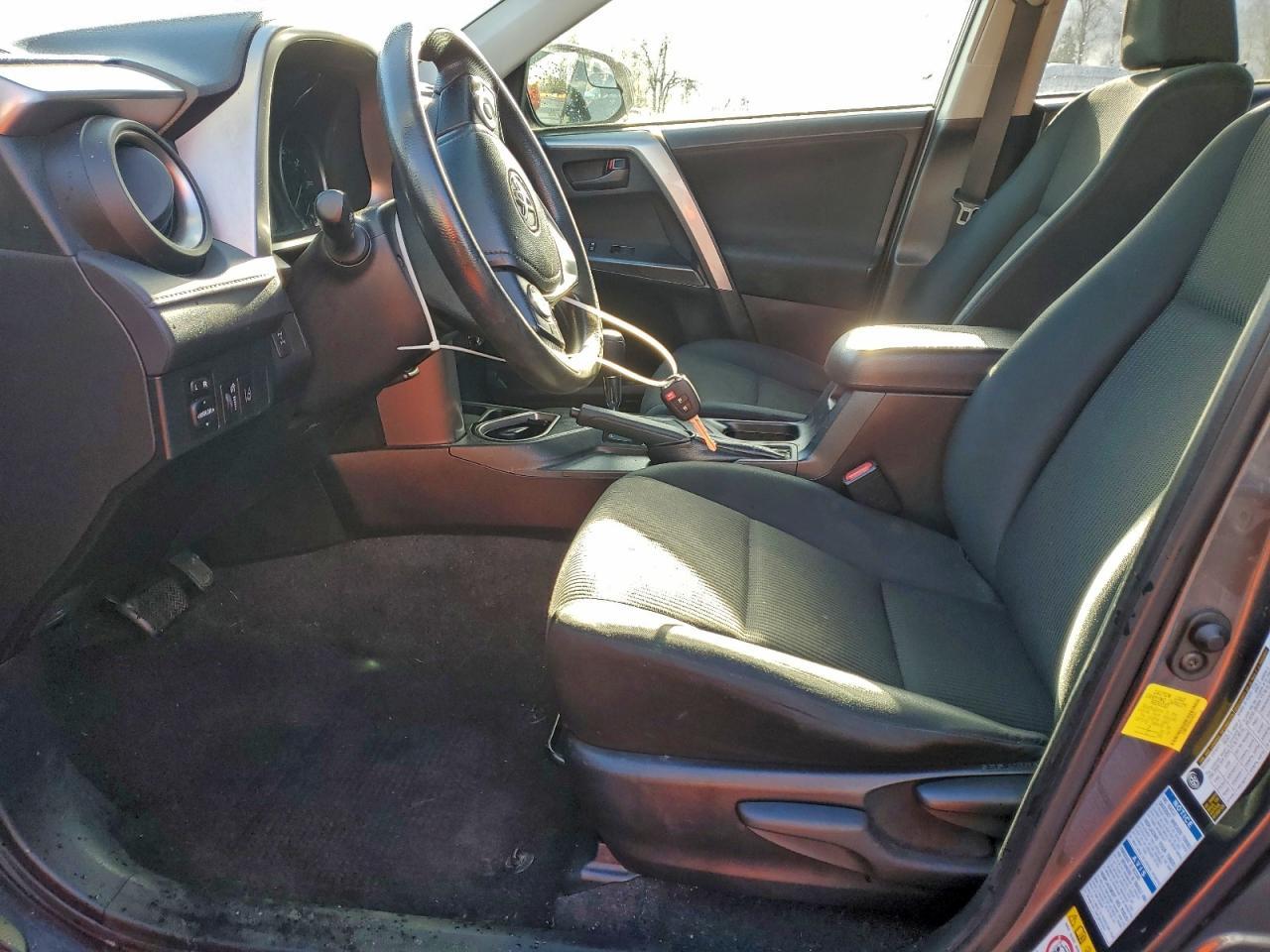2017 Toyota Rav4 Le - Image 7