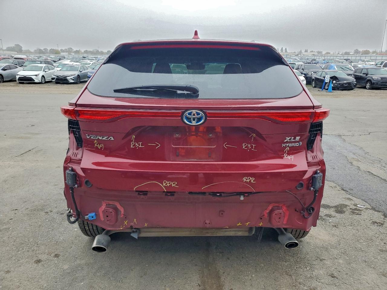 2022 Toyota Venza Le - Image 6