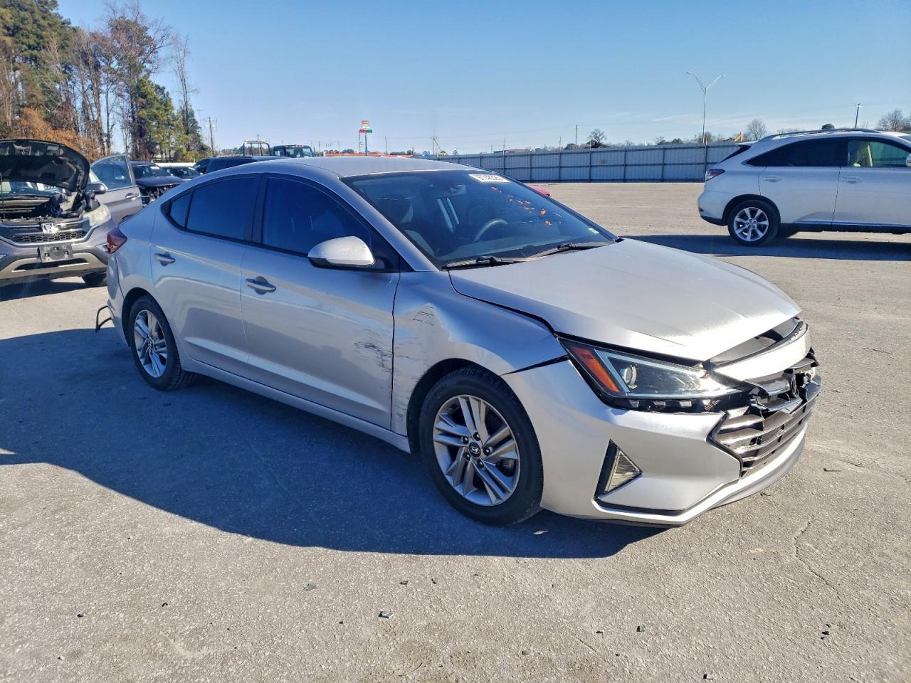 2019 Hyundai Elantra Sel - Image 4