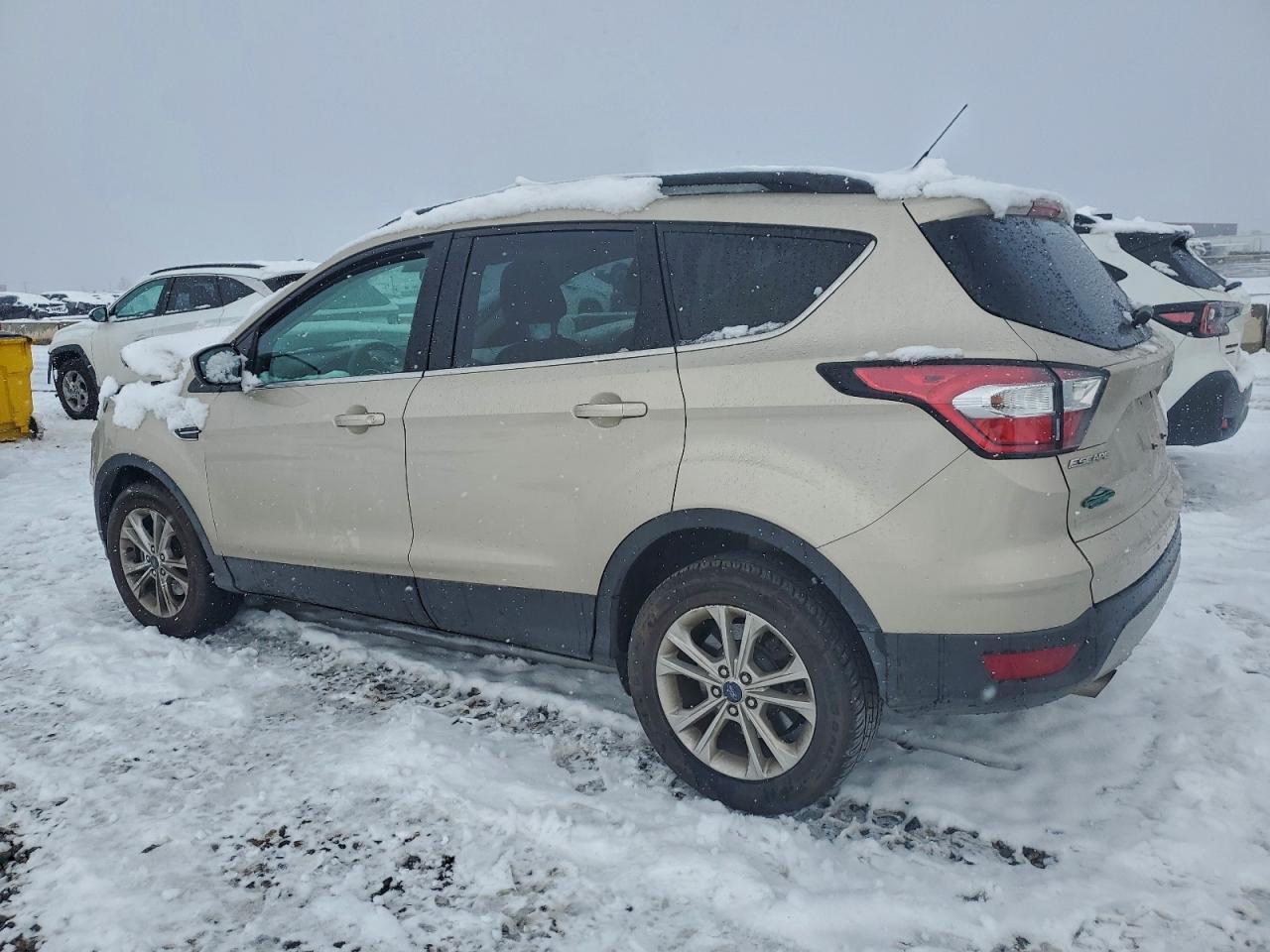 2017 Ford Escape Se - Фото 2