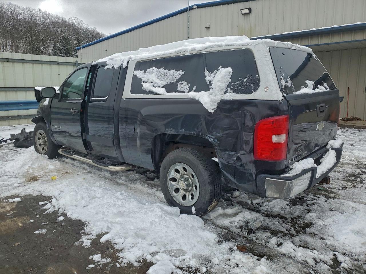 2008 Chevrolet Silverado C1500 - Фото 2