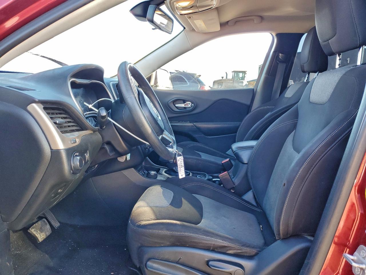 2014 Jeep Cherokee - Image 7