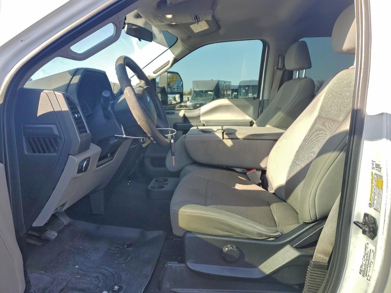 2019 Ford F350 Super Duty - Фото 7