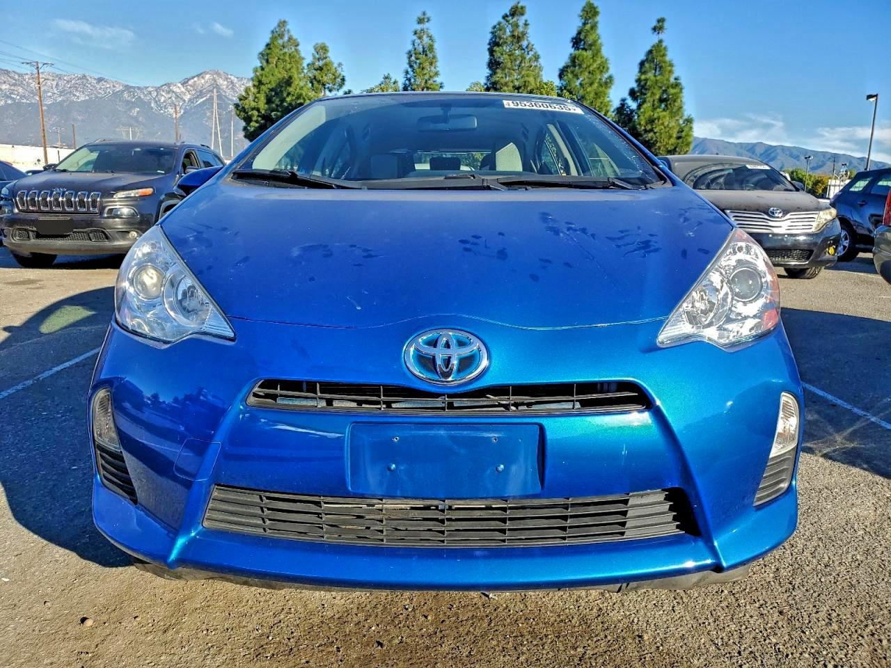 2014 Toyota Prius C - Фото 5