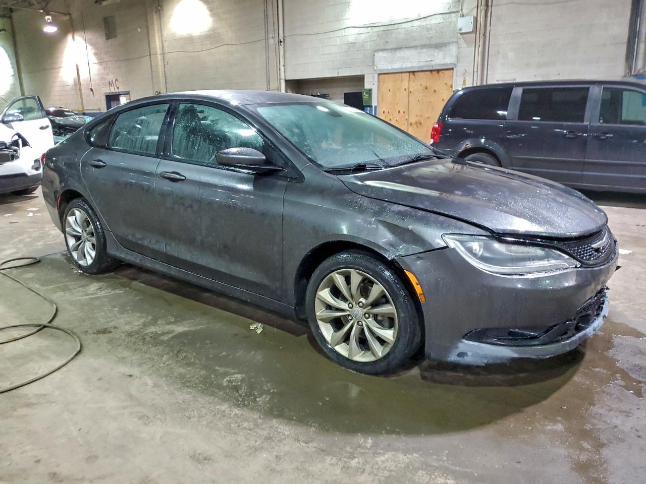 2015 Chrysler 200 S - Фото 4