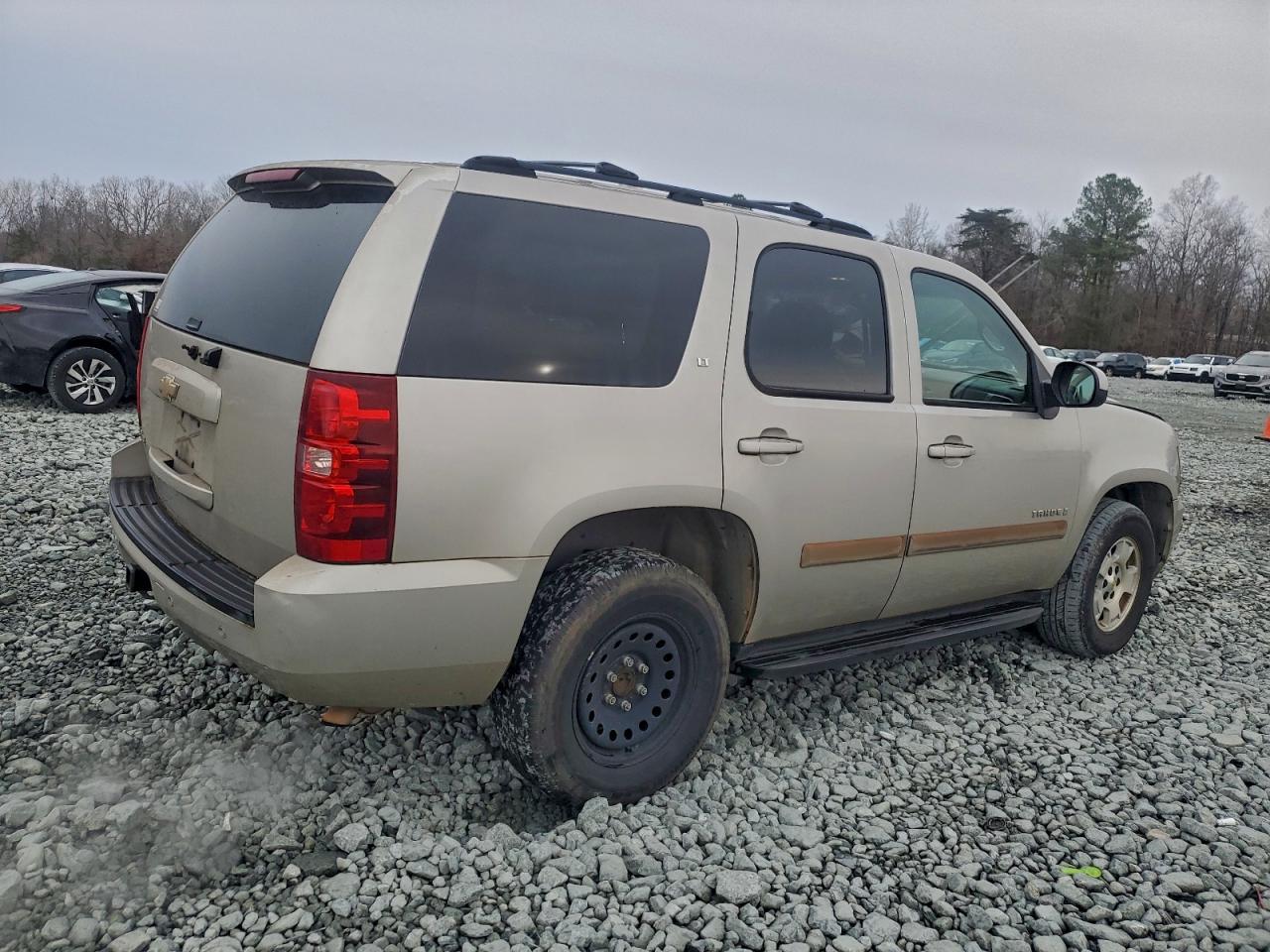 2007 Chevrolet Tahoe C1500 - Image 3