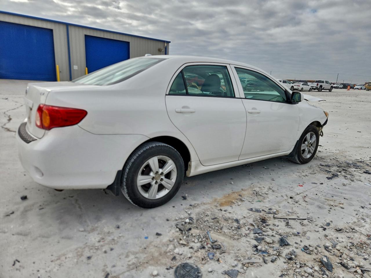 2010 Toyota Corolla Base - Фото 3