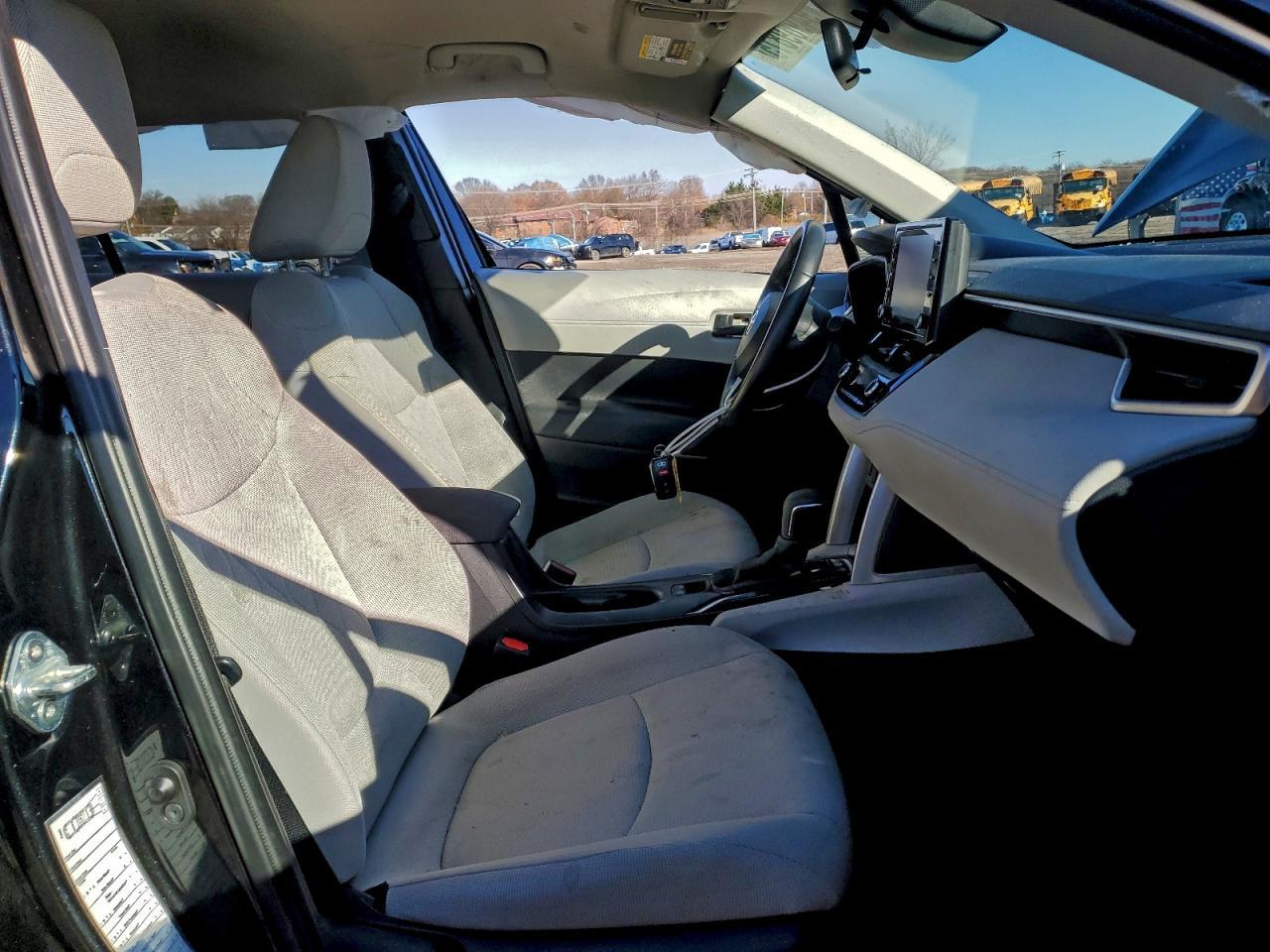 2022 Toyota Corolla Cross Le - Image 7