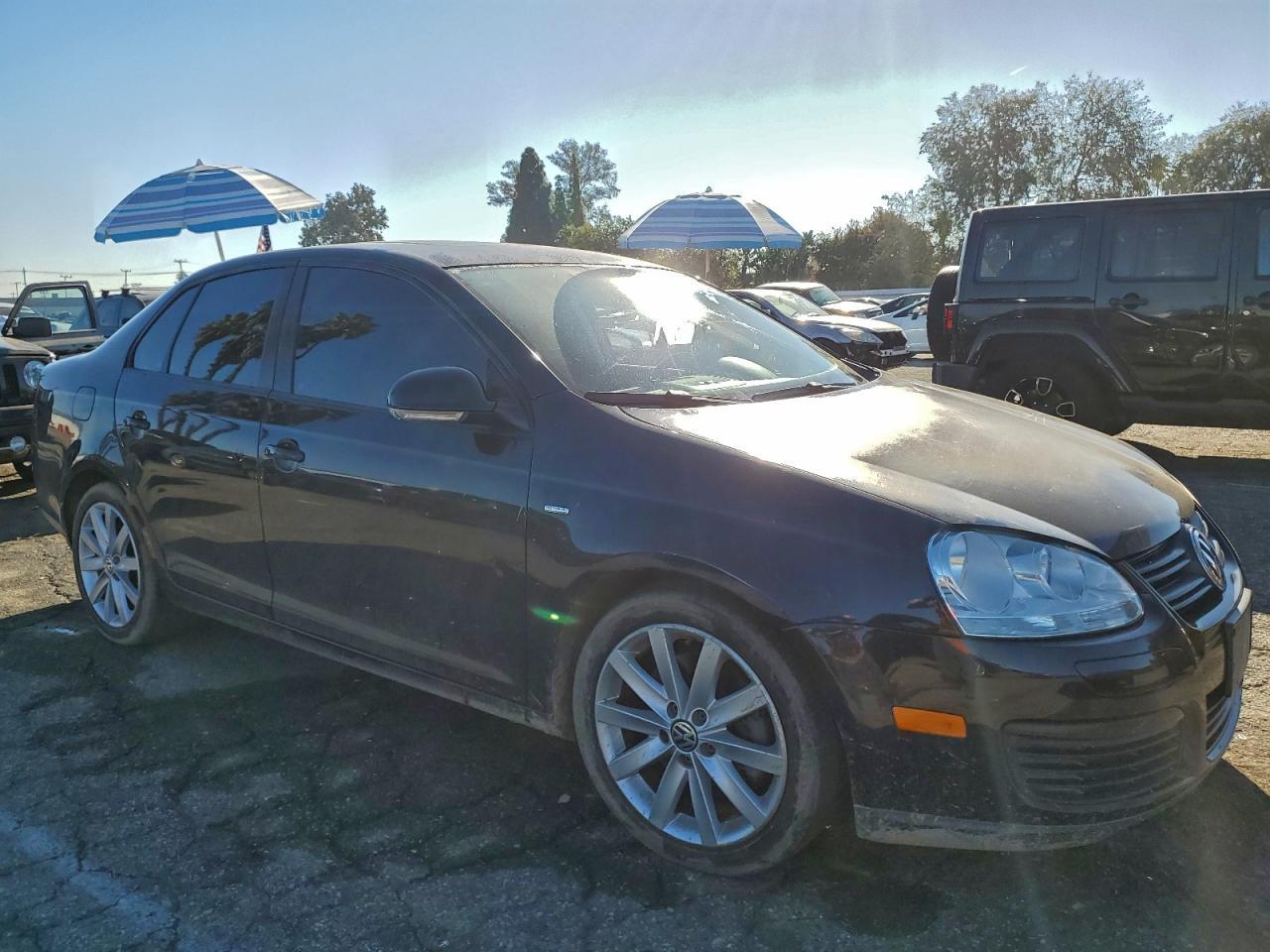 2010 Volkswagen Jetta Wolfsburg - Фото 4