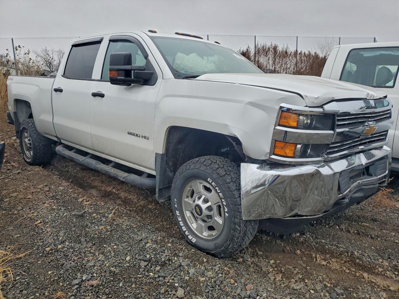 2017 Chevrolet Silverado K2500 Heavy Duty - Фото 4